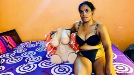 Boyfriend surprise Desi Tamil Divorce Milf given a Tantaly Sex Doll